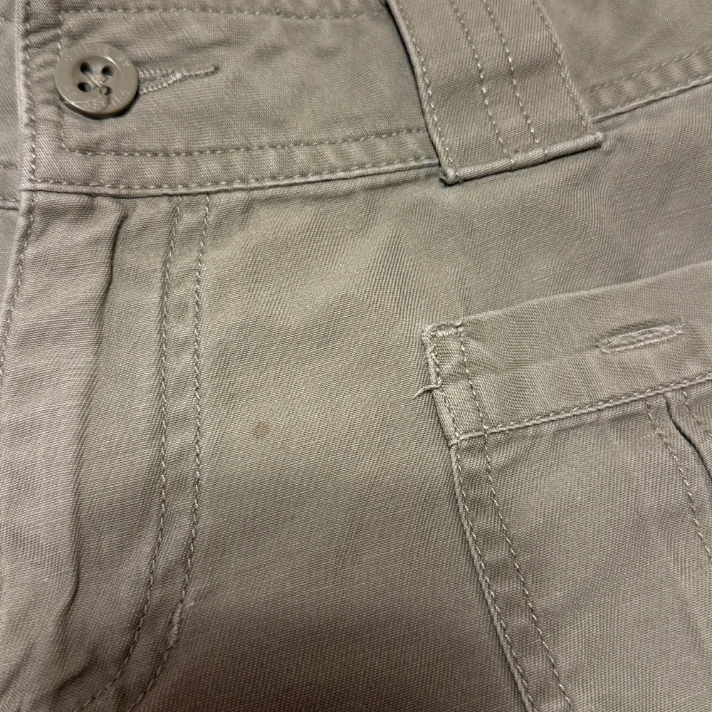 The North Face A5 Series khaki capri pants. - Picture 4 of 7